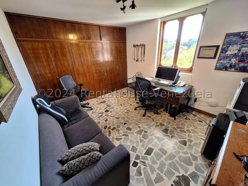 Casa (Multipes Niveles) en Venta en Cumbres de Curumo, Distrito Metropolitano - 14