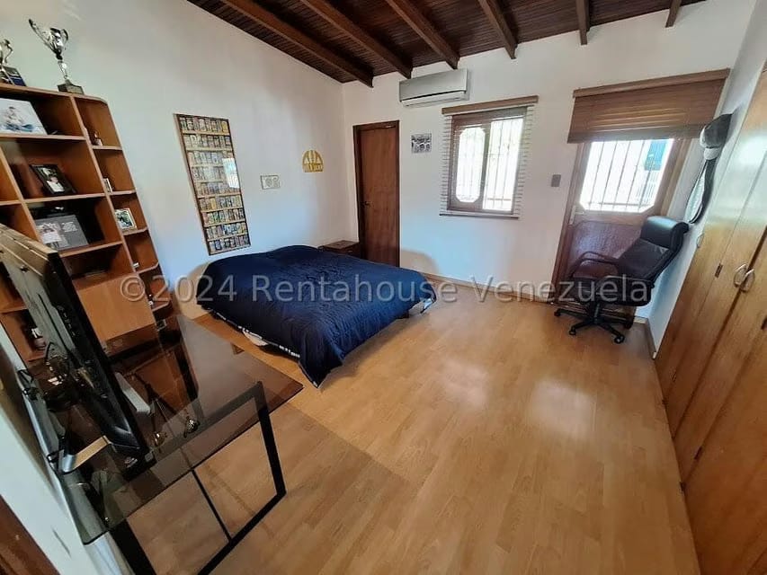 Casa (Multipes Niveles) en Venta en Cumbres de Curumo, Distrito Metropolitano - 29