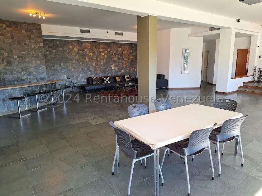 Casa (Multipes Niveles) en Venta en Cumbres de Curumo, Distrito Metropolitano - 38