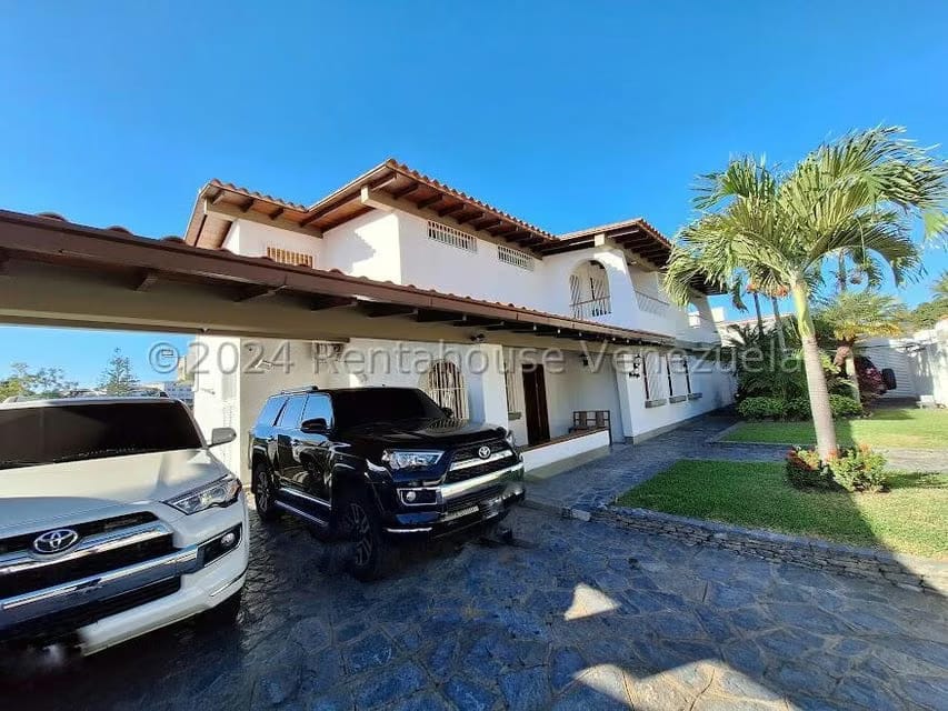 Casa (Multipes Niveles) en Venta en Cumbres de Curumo, Distrito Metropolitano - 48