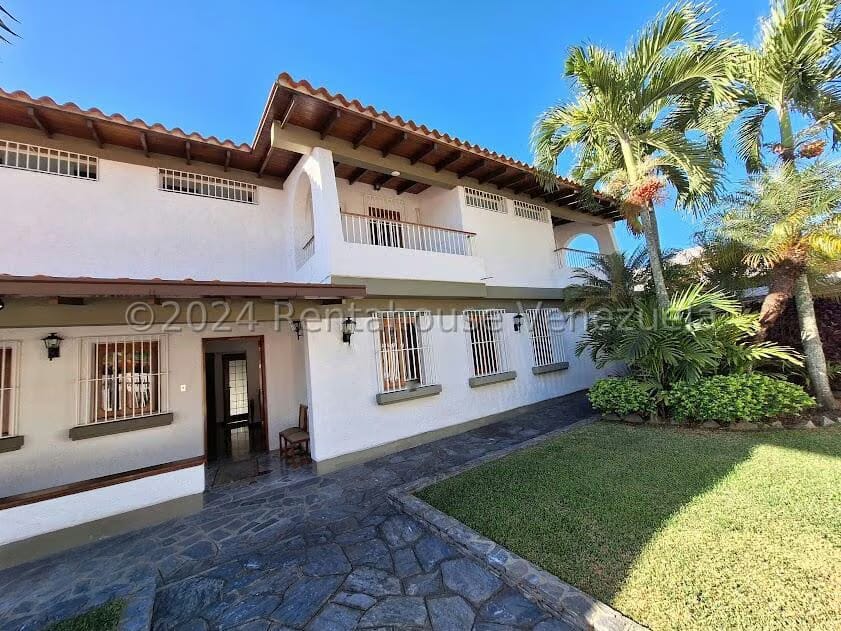 Casa (Multipes Niveles) en Venta en Cumbres de Curumo, Distrito Metropolitano - 49