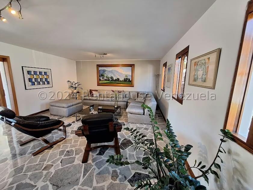 Casa (Multipes Niveles) en Venta en Cumbres de Curumo, Distrito Metropolitano - 6