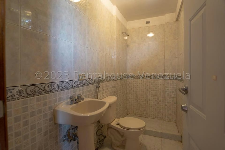 Casa (Multipes Niveles) en Venta en La Lagunita Country Club, Distrito Metropolitano - 37