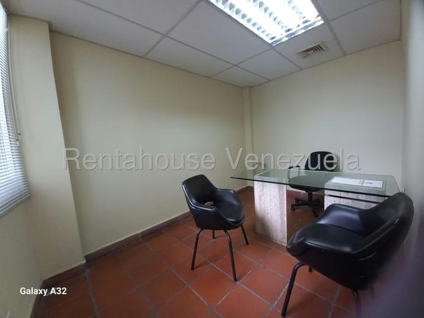 Comercial (Oficina) en Alquiler en Parroquia Catedral, Distrito Metropolitano - 7