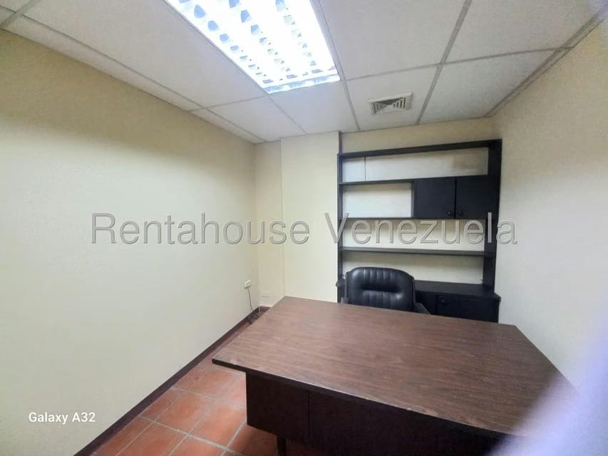 Comercial (Oficina) en Alquiler en Parroquia Catedral, Distrito Metropolitano - 8