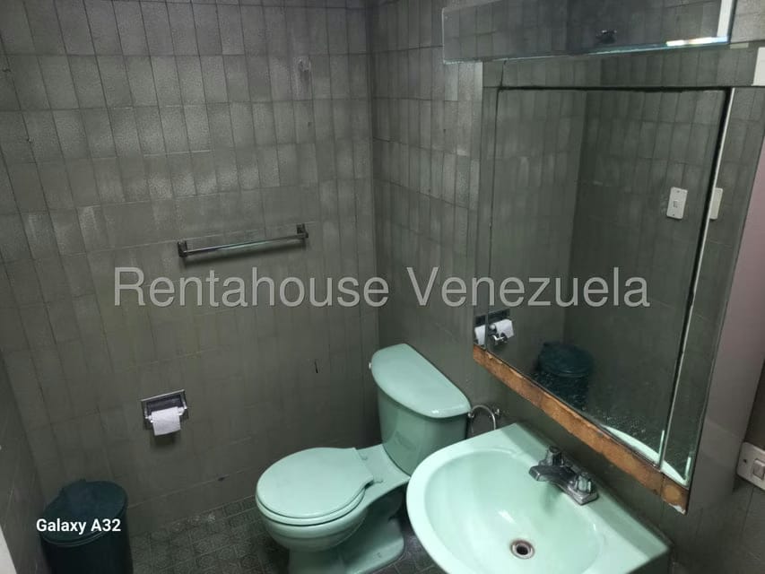 Comercial (Oficina) en Alquiler en Parroquia Catedral, Distrito Metropolitano - 10