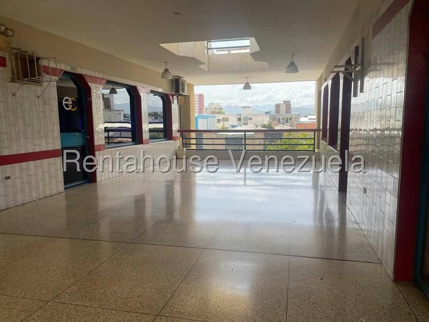 Comercial (Edificio) en Venta en Zona Oeste, Lara - 12