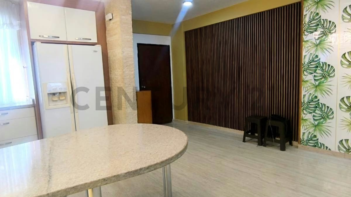 Venta de Apartamento Altamira Norte - 4