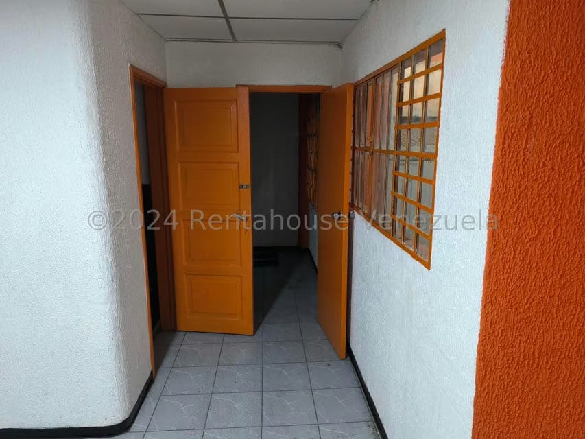 Comercial (Oficina) en Alquiler en Parroquia La Candelaria, Distrito Metropolitano - 5