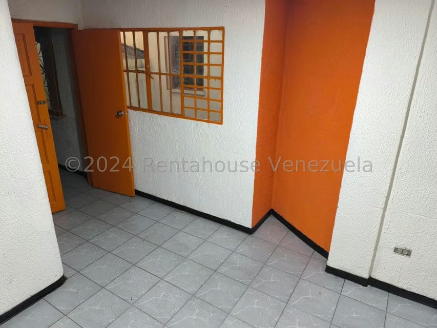 Comercial (Oficina) en Alquiler en Parroquia La Candelaria, Distrito Metropolitano - 6