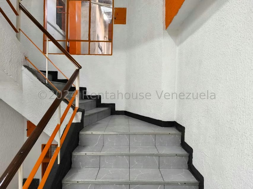 Comercial (Oficina) en Alquiler en Parroquia La Candelaria, Distrito Metropolitano - 10