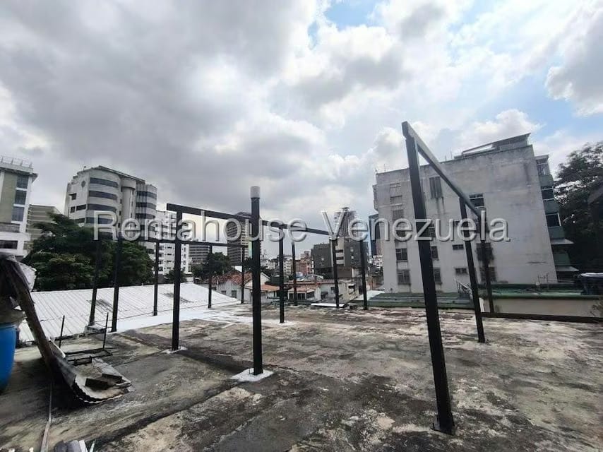 Casa (1 Nivel) en Venta en San Bernardino, Distrito Metropolitano - 17
