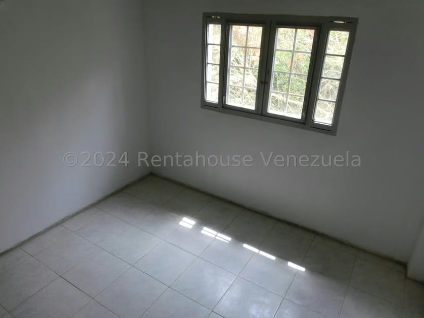 Casa (Multipes Niveles) en Venta en El Amarillo, Miranda - 16