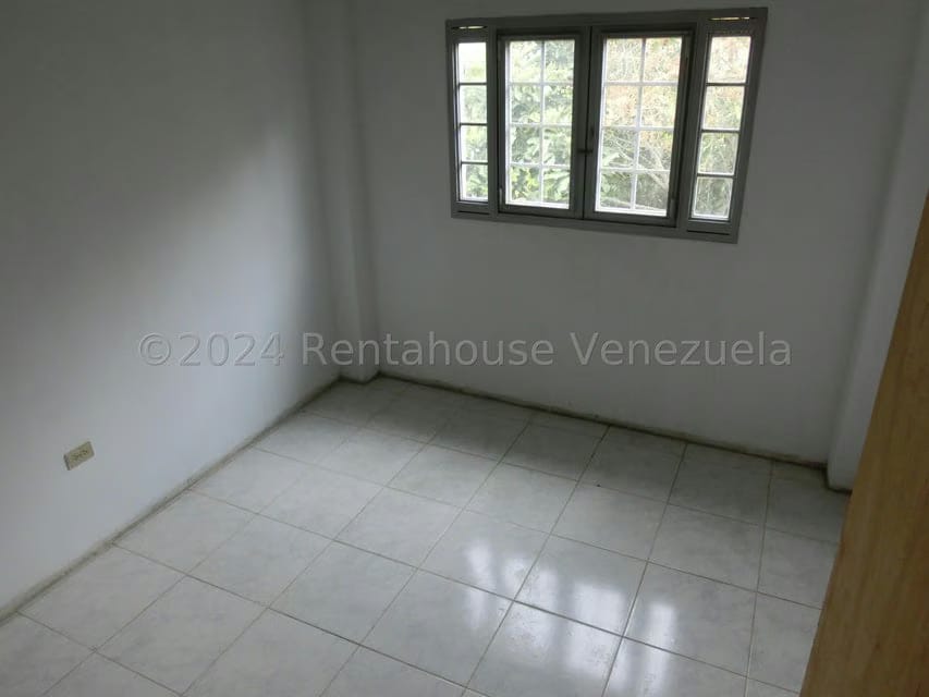 Casa (Multipes Niveles) en Venta en El Amarillo, Miranda - 21