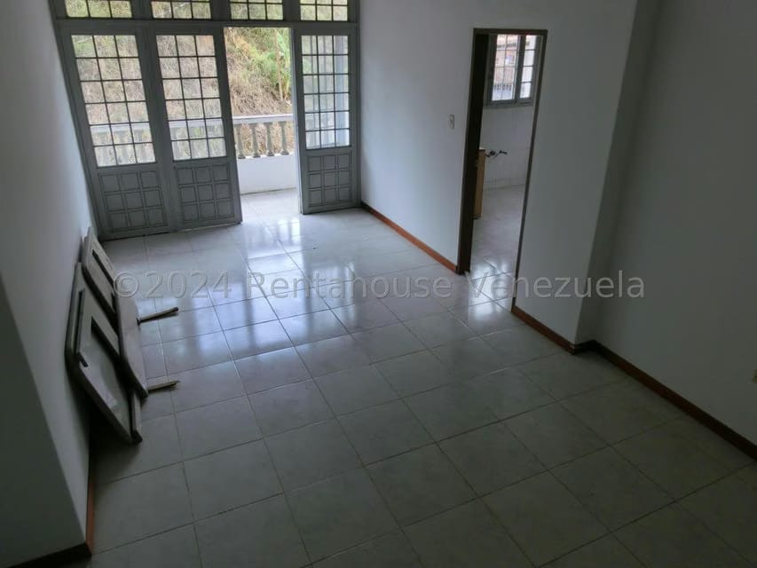 Casa (Multipes Niveles) en Venta en El Amarillo, Miranda - 22