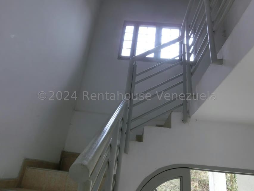 Casa (Multipes Niveles) en Venta en El Amarillo, Miranda - 24