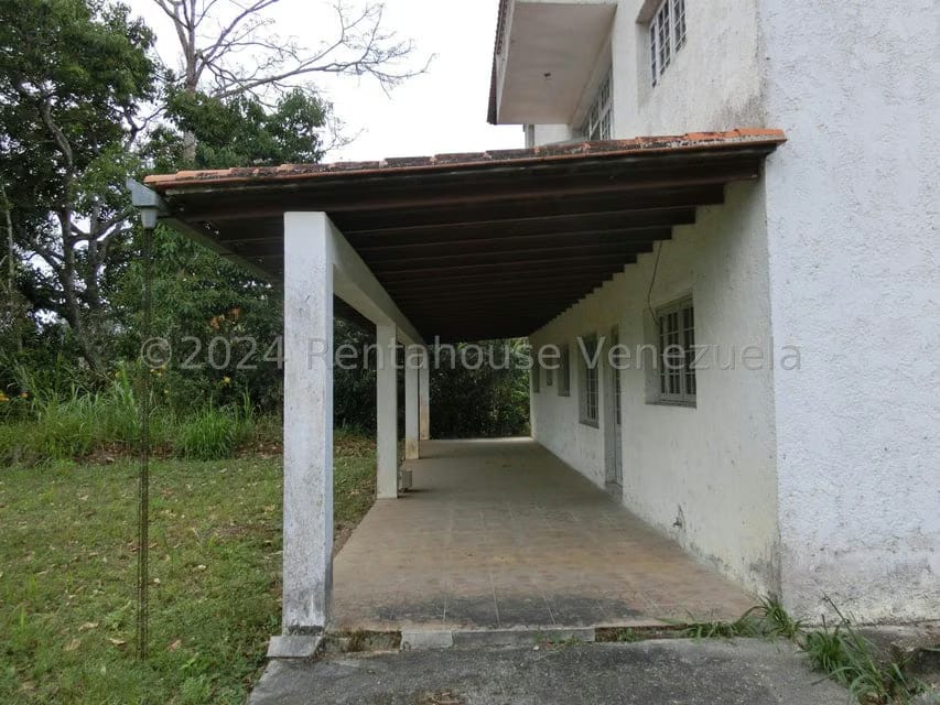Casa (Multipes Niveles) en Venta en El Amarillo, Miranda - 28