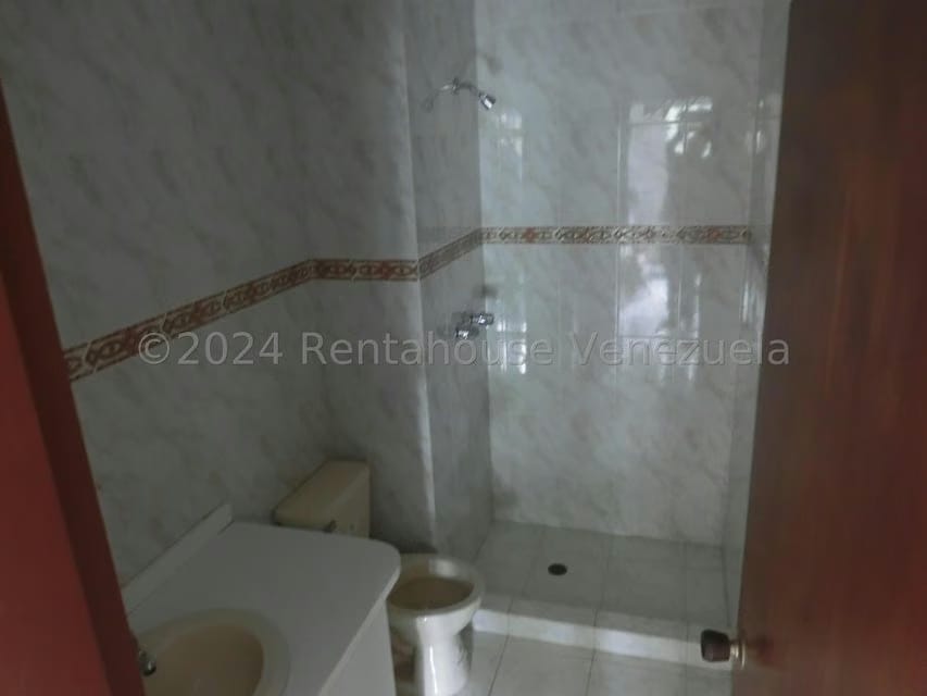 Casa (Multipes Niveles) en Venta en El Amarillo, Miranda - 9