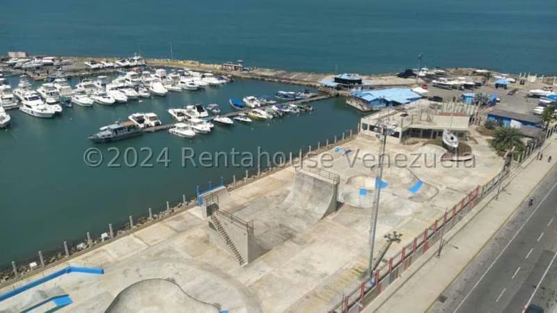 Comercial (Edificio) en Venta en Zona Colonial, Carabobo - 8