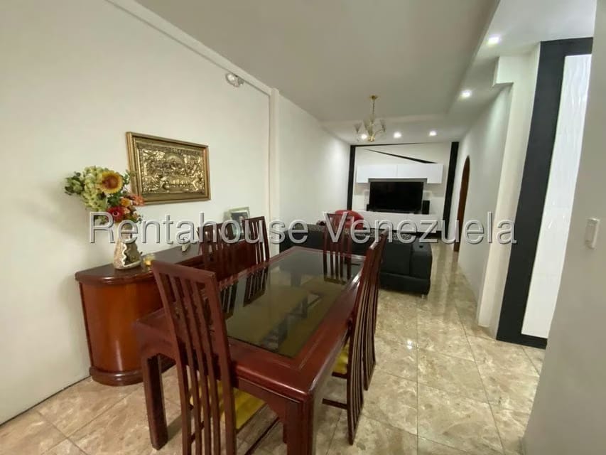 Casa (Multipes Niveles) en Venta en Santa Monica, Distrito Metropolitano - 16