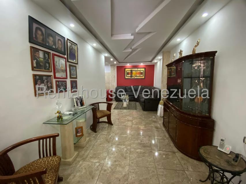 Casa (Multipes Niveles) en Venta en Santa Monica, Distrito Metropolitano - 3