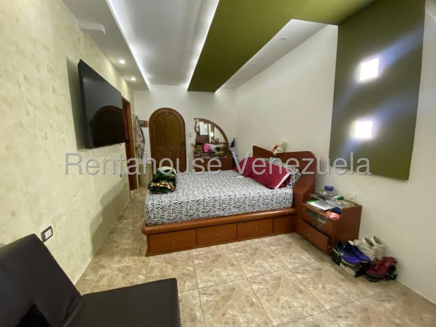 Casa (Multipes Niveles) en Venta en Santa Monica, Distrito Metropolitano - 24