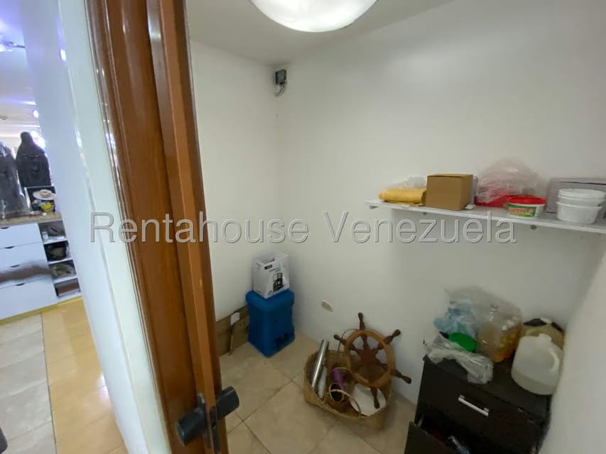 Casa (Multipes Niveles) en Venta en Santa Monica, Distrito Metropolitano - 42