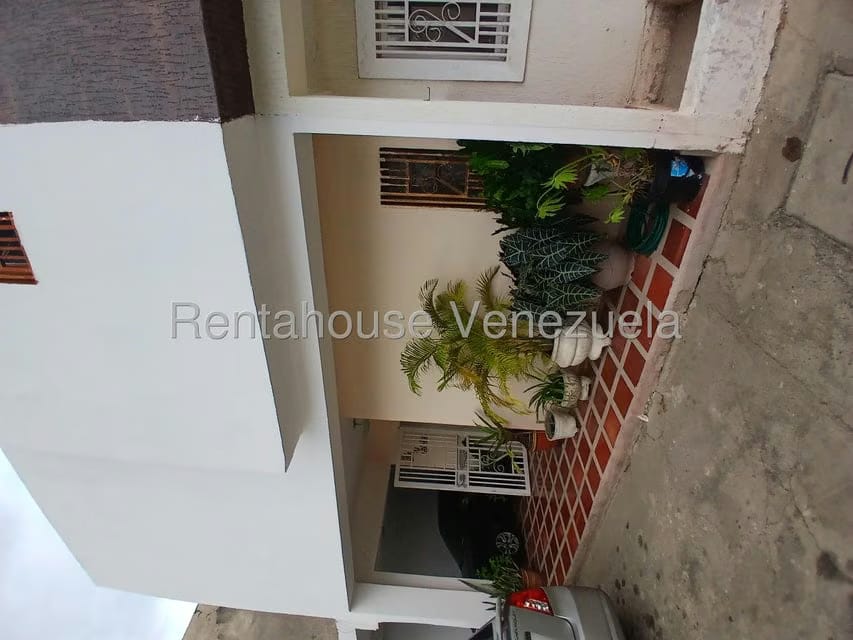 Townhouse (Duplex) en Venta en Avenida 34, Zulia - 2