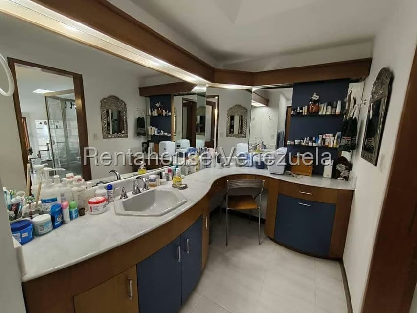 Casa (1 Nivel) en Venta en Lomas de La Lagunita, Distrito Metropolitano - 42
