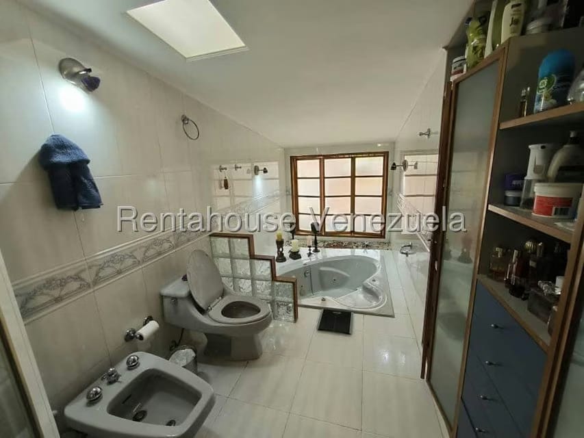 Casa (1 Nivel) en Venta en Lomas de La Lagunita, Distrito Metropolitano - 43