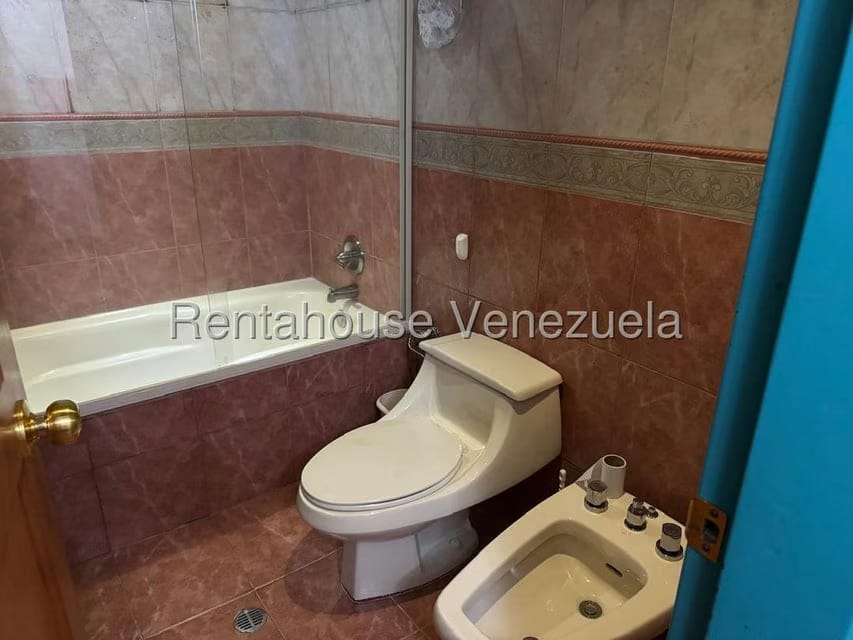 Casa (1 Nivel) en Venta en Lomas de La Lagunita, Distrito Metropolitano - 47