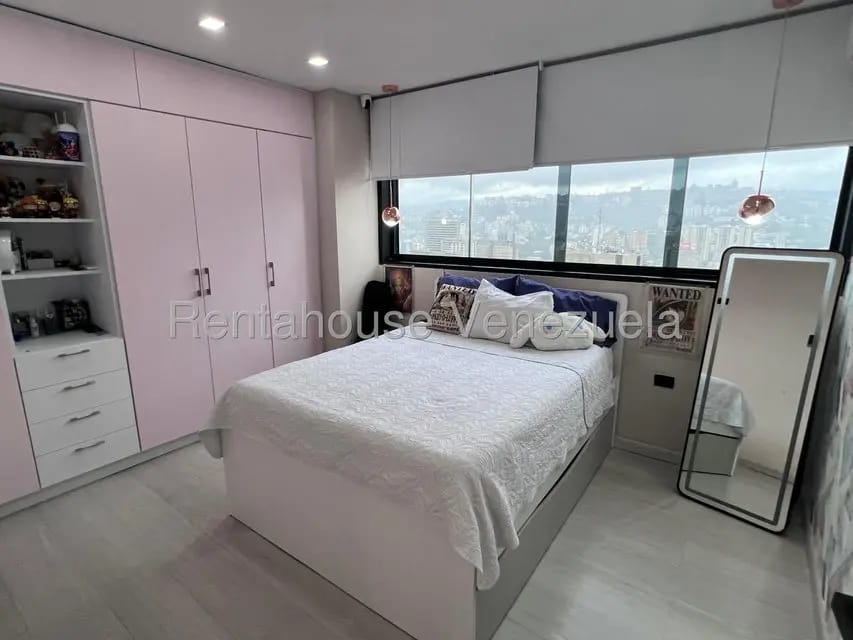 Apartamento (Penthouse) en Venta en La Florida, Distrito Metropolitano - 12