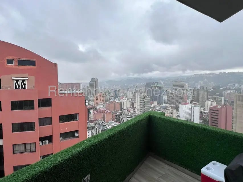 Apartamento (Penthouse) en Venta en La Florida, Distrito Metropolitano - 23