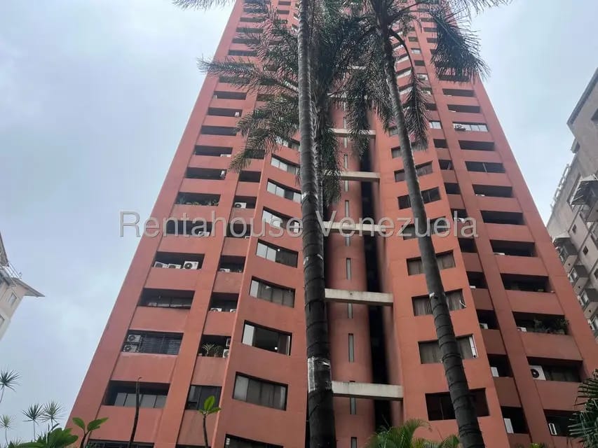 Apartamento (Penthouse) en Venta en La Florida, Distrito Metropolitano - 24