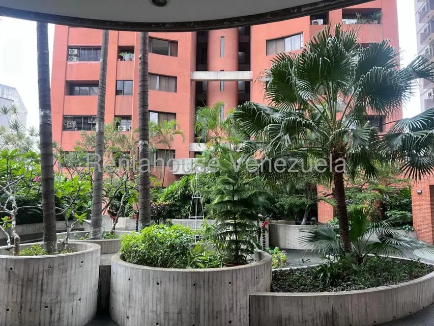 Apartamento (Penthouse) en Venta en La Florida, Distrito Metropolitano - 25