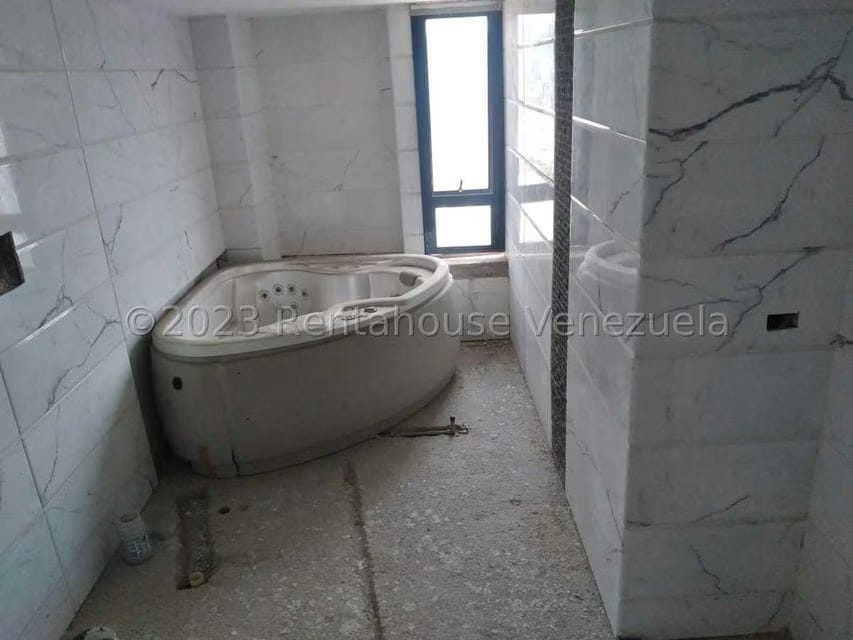 Apartamento (Penthouse) en Venta en Valle Blanco, Carabobo - 38