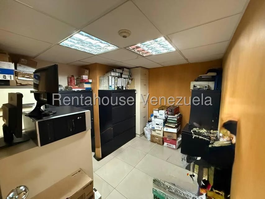 Comercial (Local Comercial) en Venta en Santa Eduvigis, Distrito Metropolitano - 24