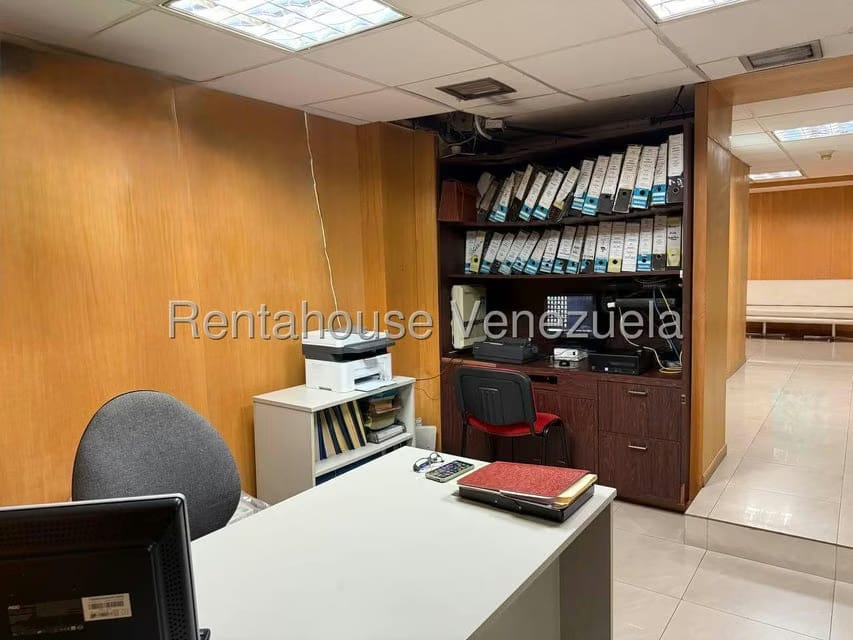 Comercial (Local Comercial) en Venta en Santa Eduvigis, Distrito Metropolitano - 26