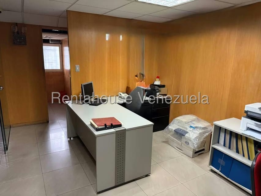 Comercial (Local Comercial) en Venta en Santa Eduvigis, Distrito Metropolitano - 27