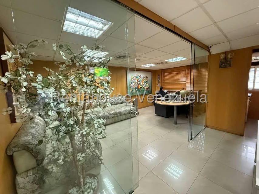 Comercial (Local Comercial) en Venta en Santa Eduvigis, Distrito Metropolitano - 28