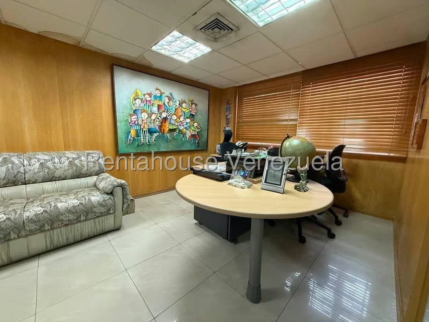 Comercial (Local Comercial) en Venta en Santa Eduvigis, Distrito Metropolitano - 32