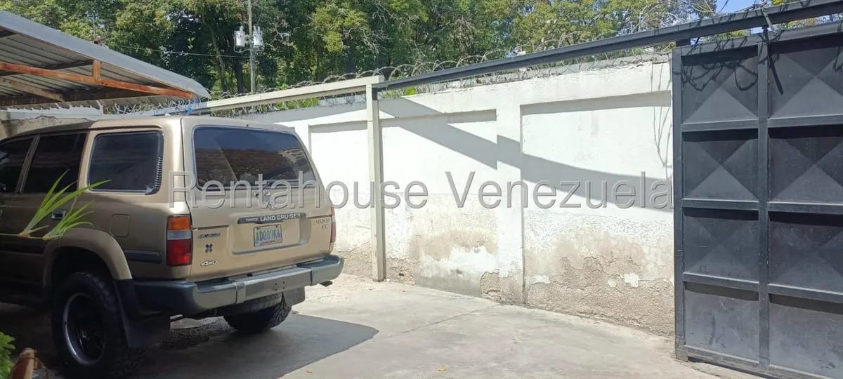 Casa (1 Nivel) en Alquiler en Santa Monica, Distrito Metropolitano - 2