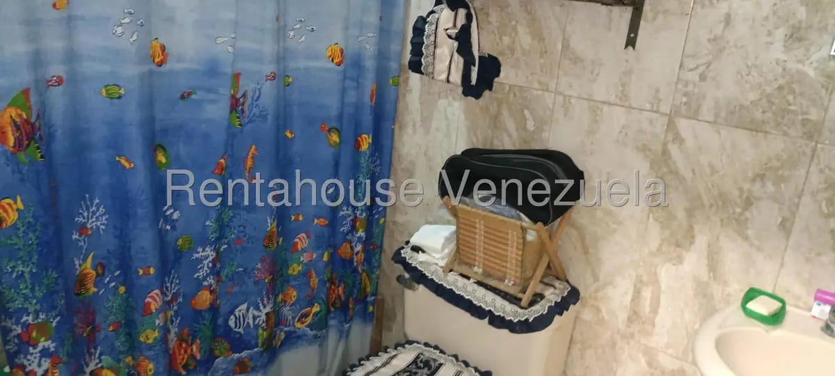 Casa (1 Nivel) en Alquiler en Santa Monica, Distrito Metropolitano - 16