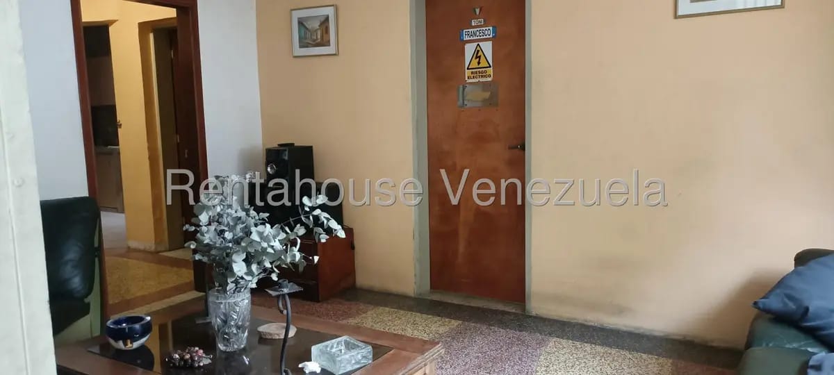 Casa (1 Nivel) en Alquiler en Santa Monica, Distrito Metropolitano - 3