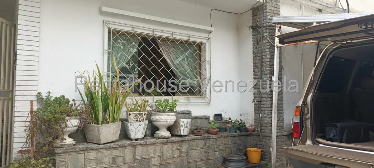 Casa (1 Nivel) en Alquiler en Santa Monica, Distrito Metropolitano - 23
