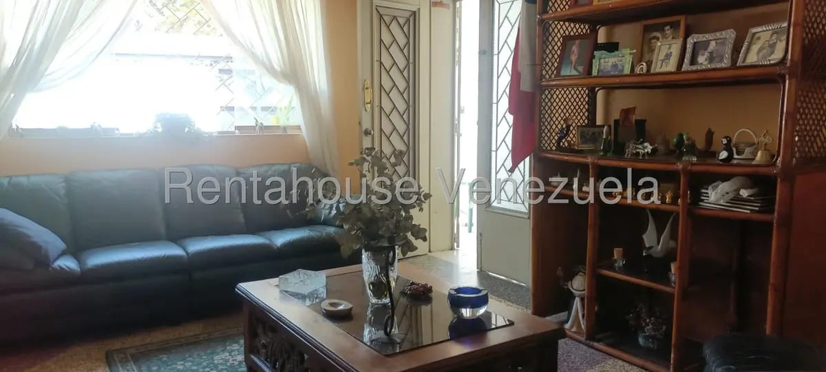Casa (1 Nivel) en Alquiler en Santa Monica, Distrito Metropolitano - 9