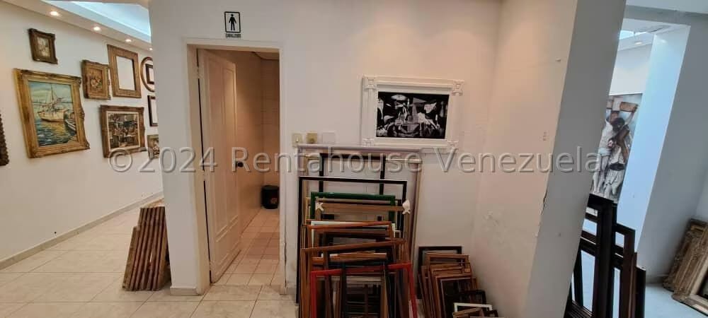 Comercial (Local Comercial) en Venta en La Florida, Distrito Metropolitano - 2