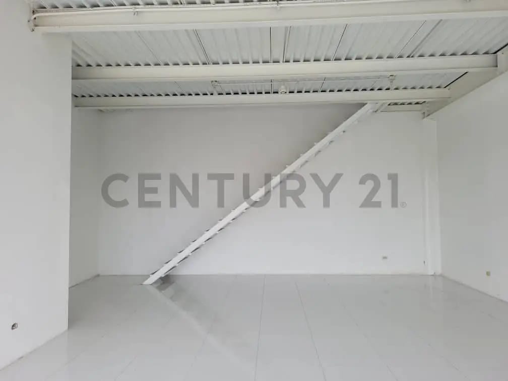 Local Comercial en Planta Baja C C PAO'S - 4