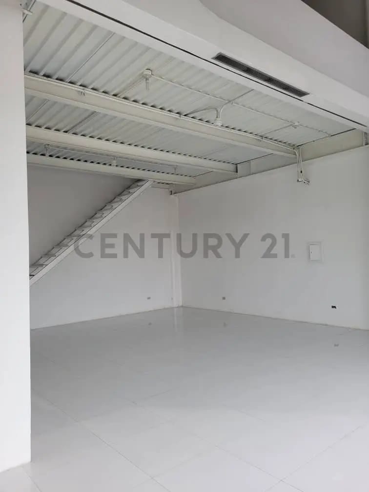 Local Comercial en Planta Baja C C PAO'S - 8