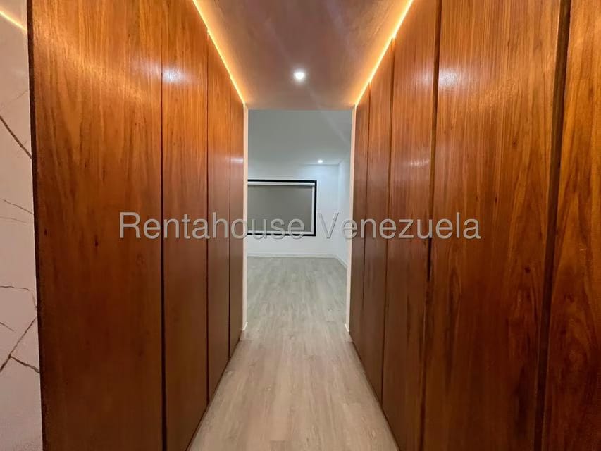 Apartamento (1 Nivel) en Alquiler en Campo Alegre, Distrito Metropolitano - 22
